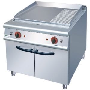 Grill 700 électrique 2/3 lisse 1/3 rainuré