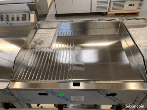 Plancha plaque a snacker gaz chrome 66 cm 1/2 lisse 1/2 rainuree