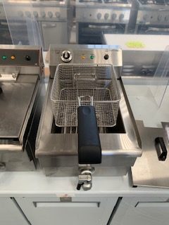 FRITEUSE ÉLECTRIQUE AVEC VANNE DE VIDANGE 13 LITRES