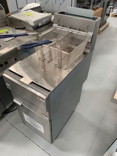 FRITEUSE GAZ 20 LITRES SUR SOCLE