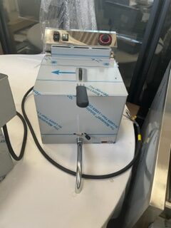 FRITEUSE 1 BAC 10 LITRES TURBO