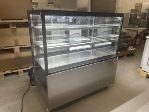 VITRINE DE PRESENTATION REFRIGEREE 5 FACES VITREES / LED