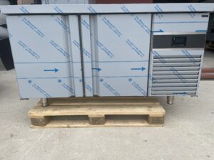 TABLE REFRIGEREE DE BOULANGERIE TROPICALISE +43°C