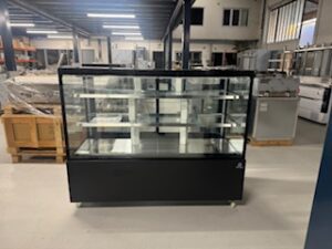 VITRINE DE PRESENTATION REFRIGEREE 5 FACES VITREES / LED / 1M50